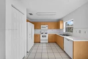 7557 SW 164th Ct, Miami, FL 33193 - Photo 13