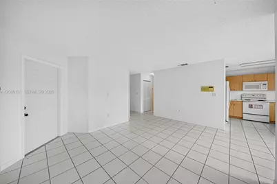 7557 SW 164th Ct, Miami, FL 33193 - Photo 9