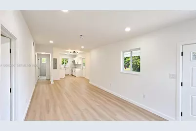 545 NW 29th Ave, Fort Lauderdale, FL 33311 - Photo 9