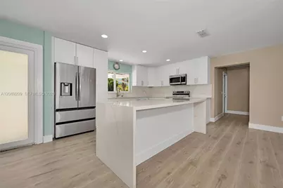 5885 Pine Tree, Sanibel, FL 33957 - Photo 21
