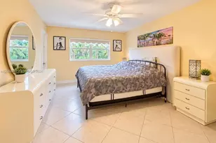 400 NE 14th Ave, Hallandale Beach, FL 33009 - Photo 9