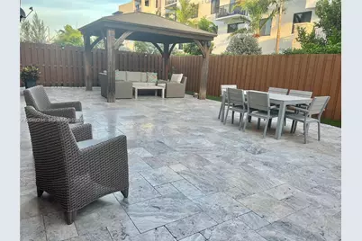 10230 NW 86th St, Doral, FL 33178 - Photo 23