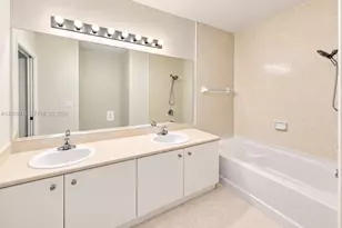 10242 NW 7th St, Miami, FL 33172 - Photo 13