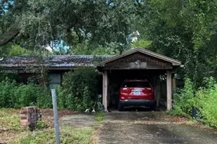 304 Iowa St, Niceville, FL 32578 - Photo 1