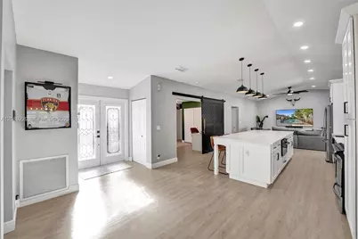 1871 NW 107th Ave, Plantation, FL 33322 - Photo 15