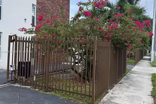 2385 NW 11th St, Miami, FL 33125 - Photo 15