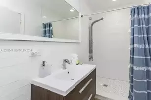 962 SW 6th Ave, Miami, FL 33130 - Photo 17