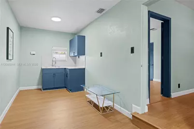 1010 SW 8th Ave, Miami, FL 33130 - Photo 9