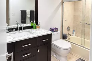 3010 Lakewood Ln, Hollywood, FL 33021 - Photo 13