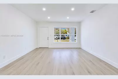 40 SE 3rd Ter, Dania Beach, FL 33004 - Photo 11