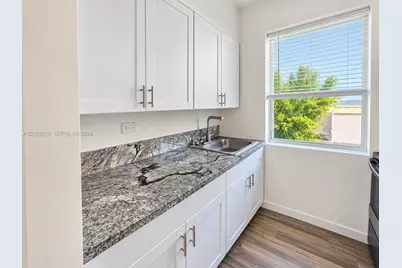 926 79th Ter #6, Miami Beach, FL 33141 - Photo 5