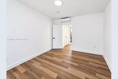 926 79th Ter #6, Miami Beach, FL 33141 - Photo 17