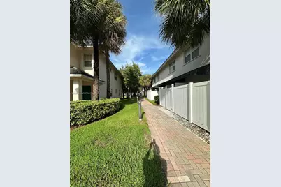 3021 NW 30th Ter #3021, Oakland Park, FL 33311 - Photo 13