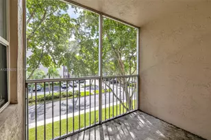 7775 Trent Dr, Tamarac, FL 33321 - Photo 13