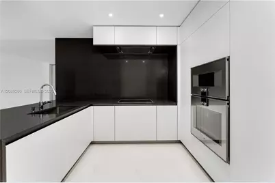 300 Biscayne Boulevard Way #2009W, Miami, FL 33131 - Photo 7