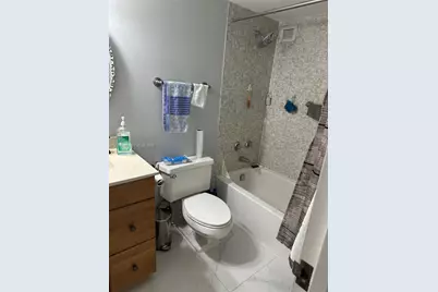 600 Parkview Dr #627, Hallandale Beach, FL 33009 - Photo 15