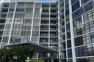 600 Parkview Dr, Hallandale Beach, FL 33009 - Photo 1