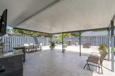 8531 NW 8th St, Pembroke Pines, FL 33024 - Photo 25