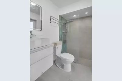 8531 NW 8th St, Pembroke Pines, FL 33024 - Photo 21