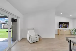 8531 NW 8th St, Pembroke Pines, FL 33024 - Photo 11