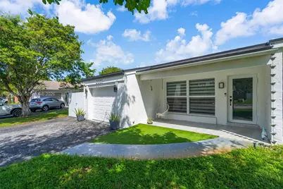 8531 NW 8th St, Pembroke Pines, FL 33024 - Photo 3