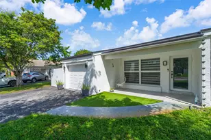 8531 NW 8th St, Pembroke Pines, FL 33024 - Photo 3