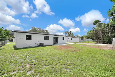 17221 NW 24th Pl, Miami Gardens, FL 33056 - Photo 35