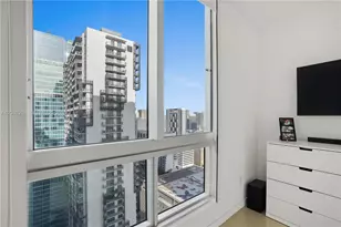 300 S Biscayne Blvd, Miami, FL 33131 - Photo 19