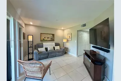 10875 NW 29th Mnr, Sunrise, FL 33322 - Photo 9