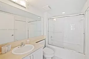 1155 Brickell Bay Dr, Miami, FL 33131 - Photo 25
