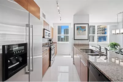 1155 Brickell Bay Dr #1001, Miami, FL 33131 - Photo 15