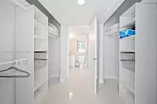1155 Brickell Bay Dr, Miami, FL 33131 - Photo 21