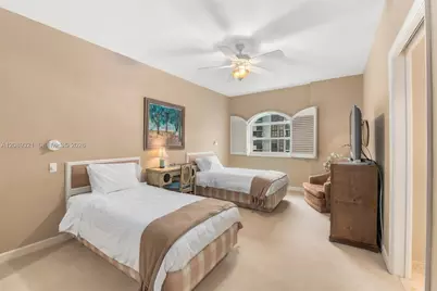 610 Valencia Ave #502, Coral Gables, FL 33134 - Photo 21