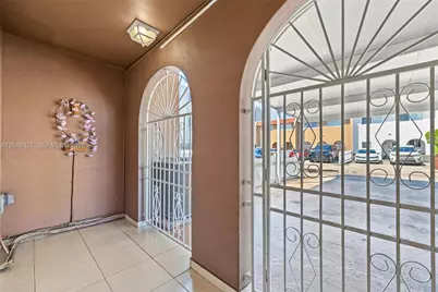 6905 W 2nd Way, Hialeah, FL 33014 - Photo 7