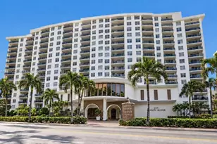 6039 Collins Ave, Miami Beach, FL 33140 - Photo 1