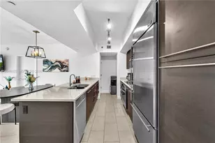 500 Brickell Ave, Miami, FL 33131 - Photo 9