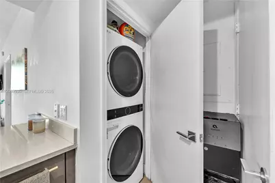 500 Brickell Ave #1605, Miami, FL 33131 - Photo 25