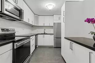 6039 Collins Ave, Miami Beach, FL 33140 - Photo 7