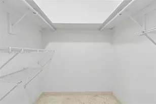 6039 Collins Ave, Miami Beach, FL 33140 - Photo 15