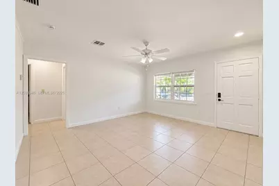 1526 NE 135th St, North Miami, FL 33161 - Photo 7