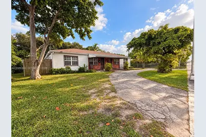 1526 NE 135th St, North Miami, FL 33161 - Photo 25