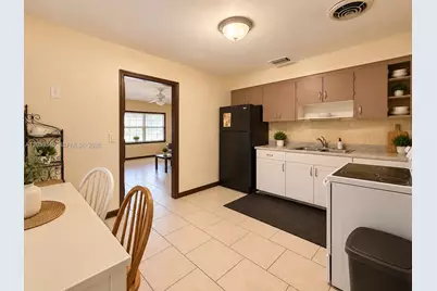1526 NE 135th St, North Miami, FL 33161 - Photo 17