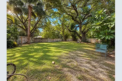 1526 NE 135th St, North Miami, FL 33161 - Photo 23