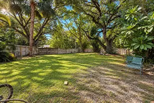 1526 NE 135th St, North Miami, FL 33161 - Photo 23