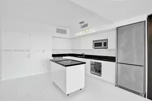 92 SW 3rd St, Miami, FL 33130 - Photo 3