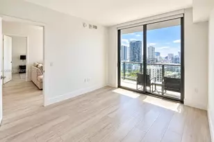 121 NE 34th St, Miami, FL 33137 - Photo 9