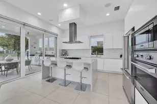 10250 NW 75th Terrace, Doral, FL 33178 - Photo 7