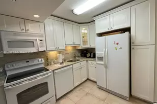 3625 N Country Club Dr, Aventura, FL 33180 - Photo 11