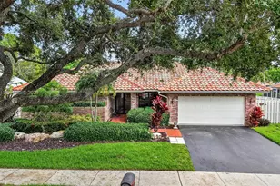 14481 Hickory Ct, Davie, FL 33325 - Photo 1