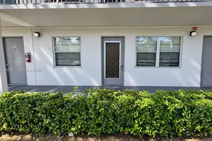 300 SW 134th Way, Pembroke Pines, FL 33027 - Photo 3